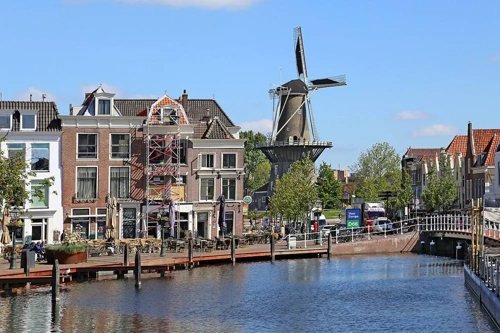 Leiden: 00 1865 Leiden - Netherlands